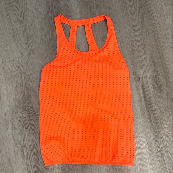 Lot of 7 Tek Gear Tanks S/ M - Picture 3 of 8